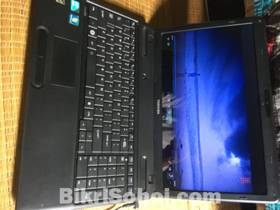 Toshiba i3 laptop